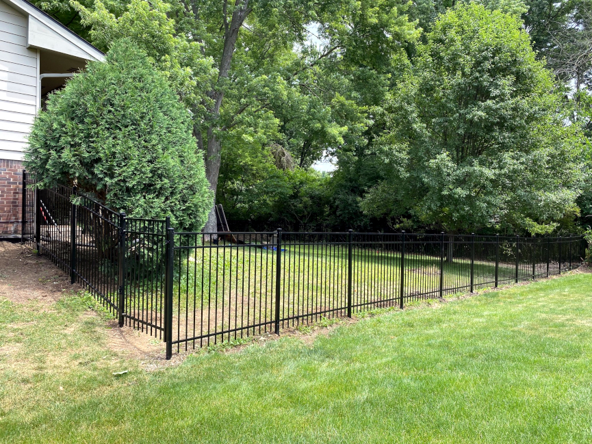 Aluminum Fence in Black